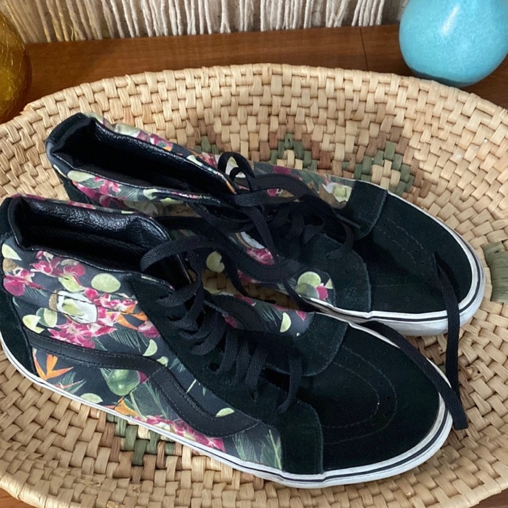 RESERVED VANS